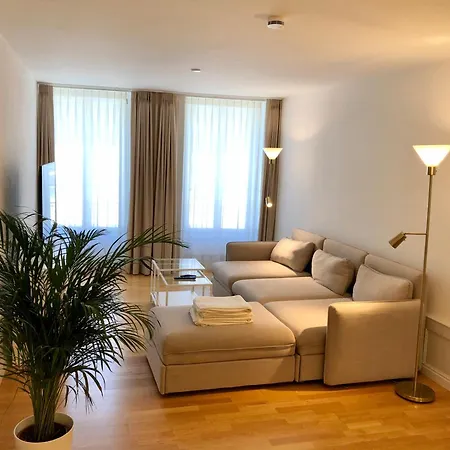 Old Town - Self Check-in Apartment *